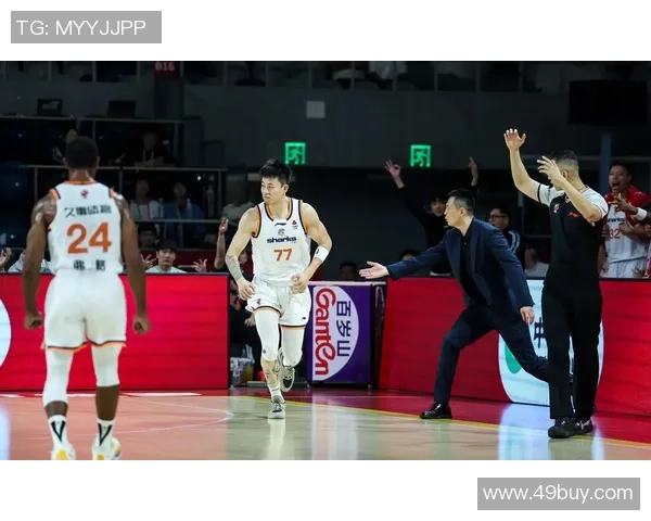 上海久事主场激战深圳马可波罗双方鏖战全场上演巅峰对决