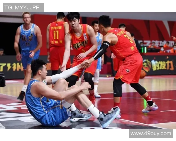 深圳马可波罗队与对手激烈对决 展现顽强拼搏精神与高水平竞技状态 深圳马可波罗队与对手激烈对决 展现顽强拼搏精神与高水平竞技状态